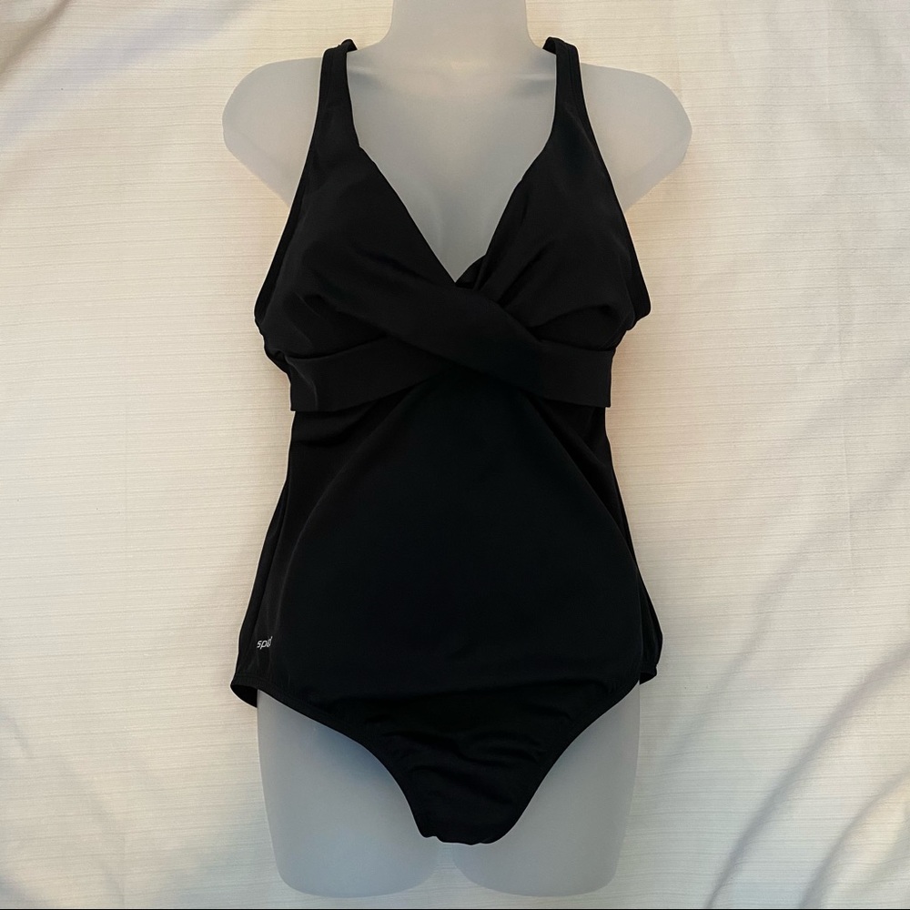 Speedo Black Swimsuit Size 14